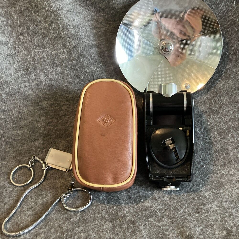 AGFA Agfalux Pocket Flashgun in Original Case.